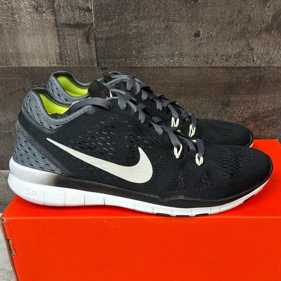 Nike Women's 5.5 Black Free Tr 5 Breathe Running Shoes Athletic Workout LB3-10 - Picture 4 of 6